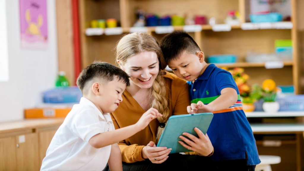Cách học tiếng Anh lớp 1 Smart Start qua trò chơi và âm nhạc hiệu quả
