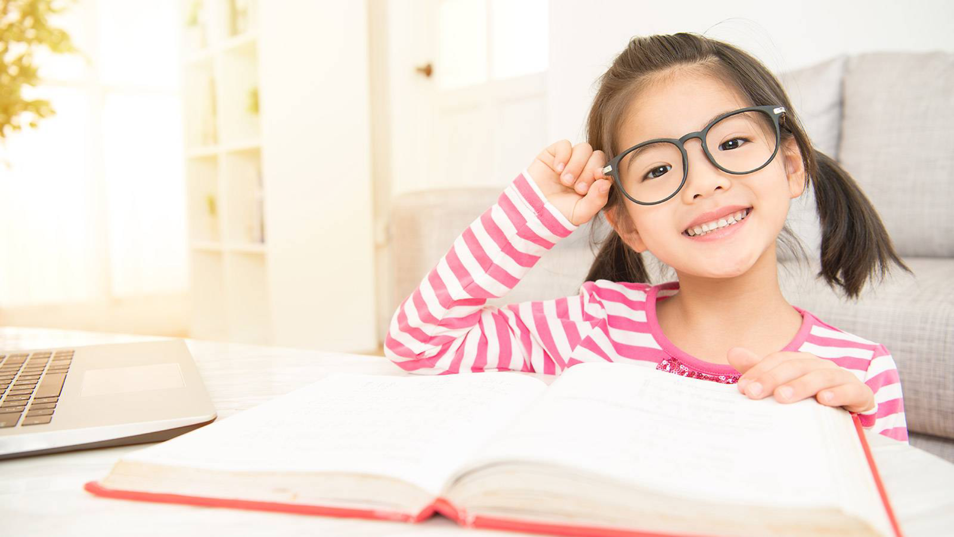 Cách học tiếng Anh cho bé 3 tuổi giúp bé học từ vựng cơ bản