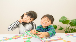 Sách tiếng Anh lớp 1 Smart Start giúp bé học từ vựng
