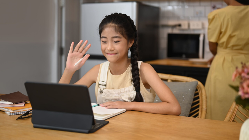 Cách tận dụng nguồn tài nguyên để học tiếng Anh online miễn phí
