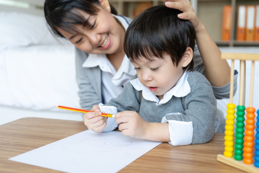 TIẾNG ANH CHO TRẺ NHỎ: BƯỚC KHỞI ĐẦU QUAN TRỌNG