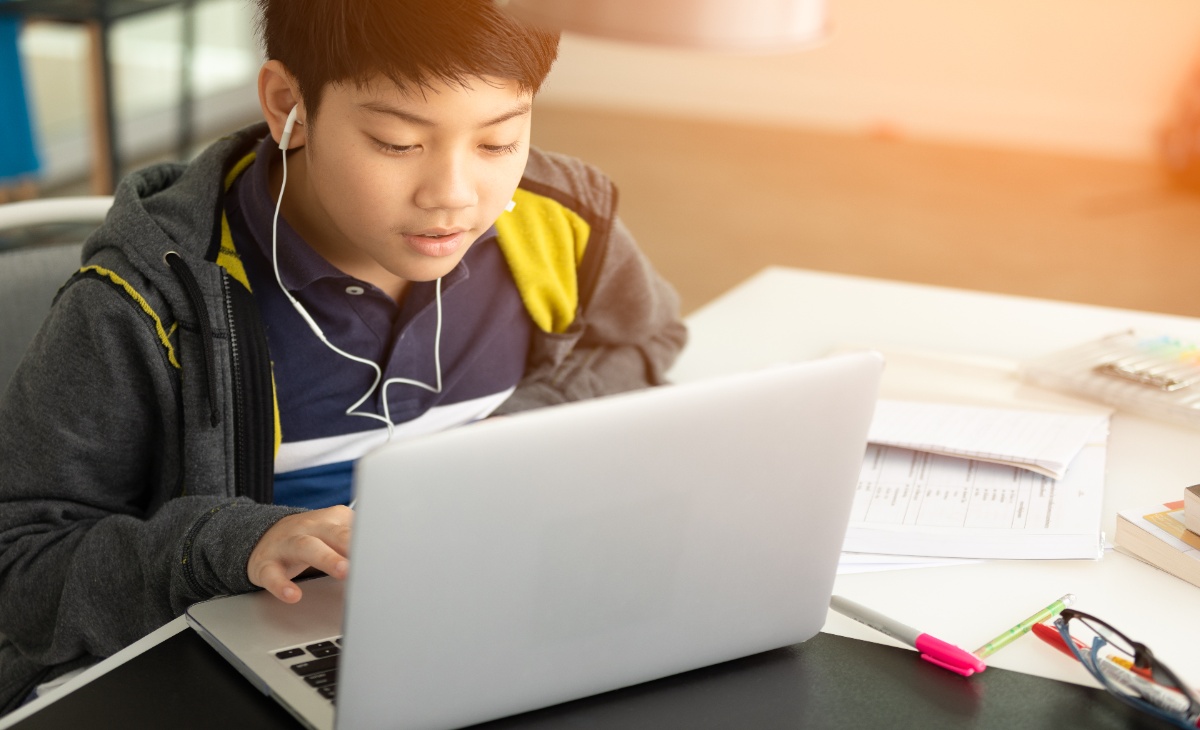 幼兒英文啟蒙黃金期！專家教你3階段打造雙語能力